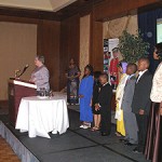 Allocution de Mme Irène Harper, directrice de l’école Barclay (CSDM). À droite sur l’écran, Mme Mimose Constant, directrice adjointe