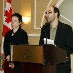 M. Alain Deneault et Mme Delphine Abadie sont les invités de Gala Noir et Blanc Au-delà du Racisme pour parler de leur ouvrage Noir Canada